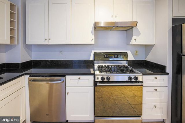 2421 FAIT AVE, Baltimore, MD 21224
