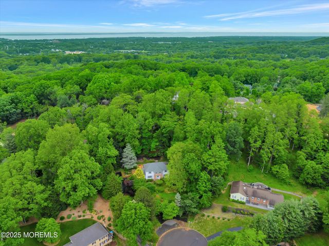 9 Berkshire Court, Holmdel, NJ 07733