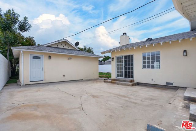 23036 Victory Boulevard, Woodland Hills (los Angeles), CA 91367
