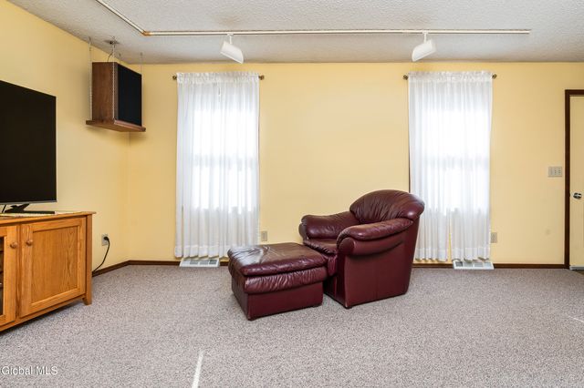 5 Norland Court, Wilton, NY 12866