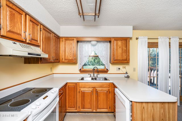 5 Norland Court, Wilton, NY 12866