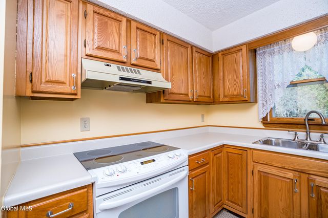 5 Norland Court, Wilton, NY 12866