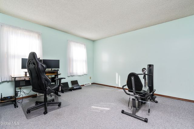 5 Norland Court, Wilton, NY 12866