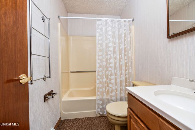 5 Norland Court, Wilton, NY 12866