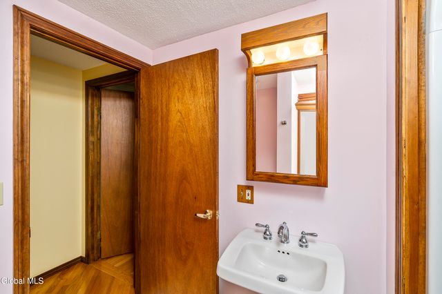 5 Norland Court, Wilton, NY 12866