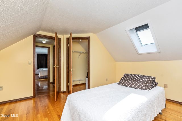 5 Norland Court, Wilton, NY 12866