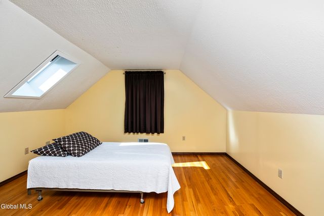 5 Norland Court, Wilton, NY 12866