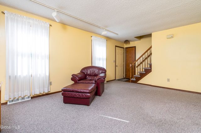 5 Norland Court, Wilton, NY 12866