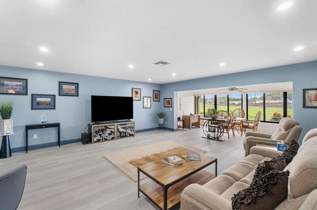 29 WESTGATE Lane 29B, Boynton Beach, FL 33436