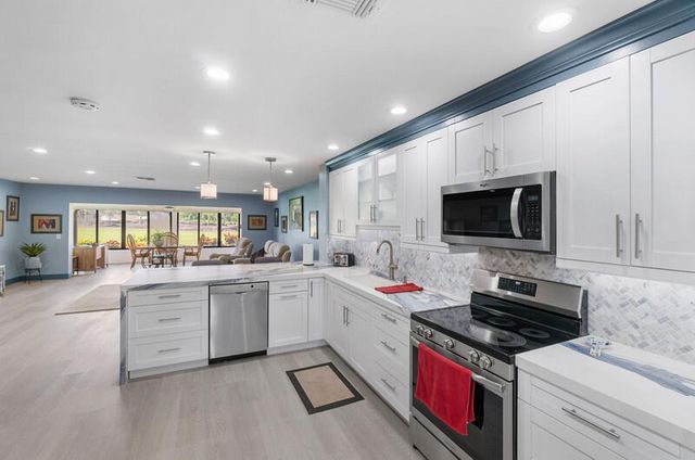 29 WESTGATE Lane 29B, Boynton Beach, FL 33436