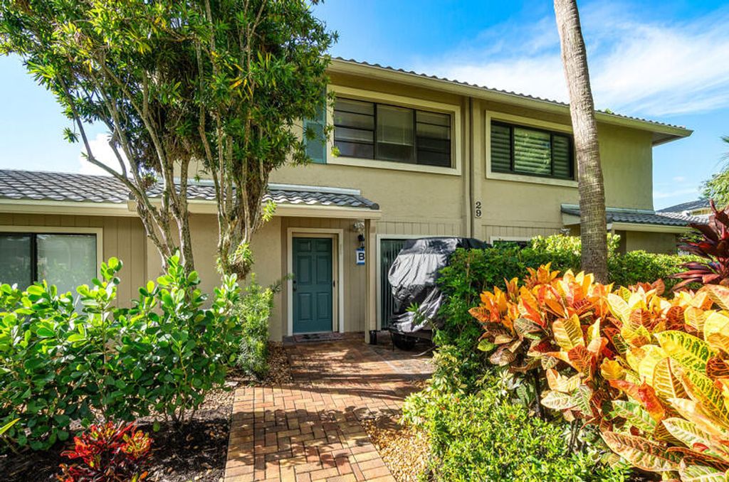 29 WESTGATE Lane 29B, Boynton Beach, FL 33436