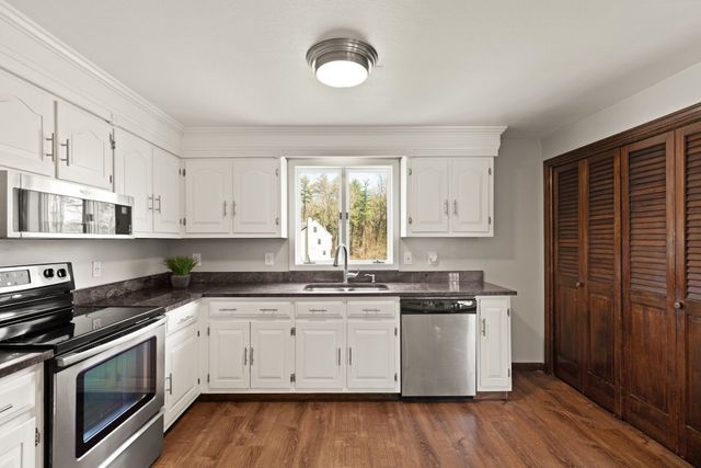 17 Oxbow Lane, Derry, NH 03038
