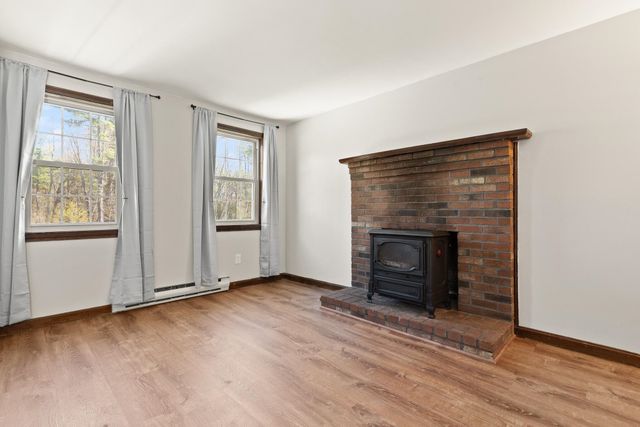 17 Oxbow Lane, Derry, NH 03038