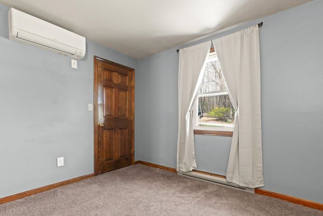 17 Oxbow Lane, Derry, NH 03038