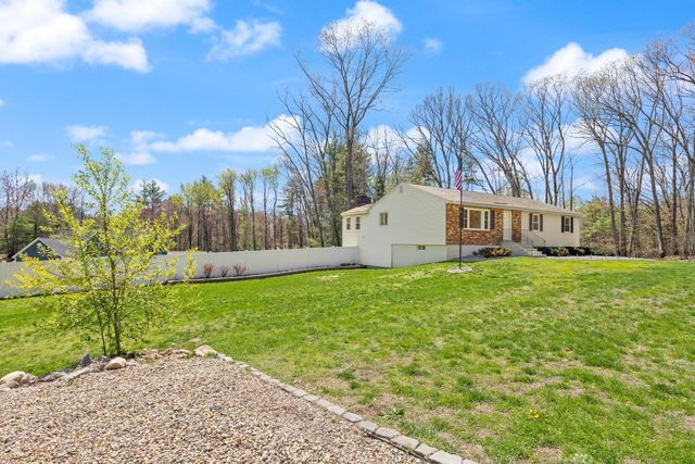 17 Oxbow Lane, Derry, NH 03038