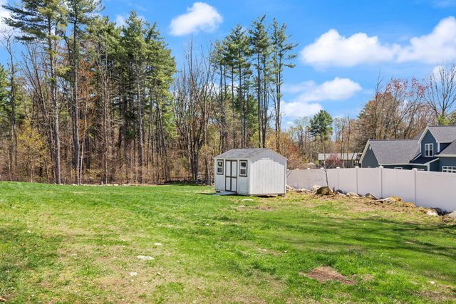 17 Oxbow Lane, Derry, NH 03038