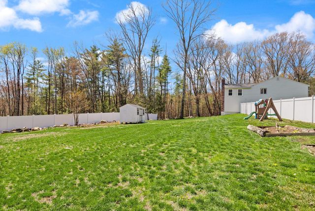 17 Oxbow Lane, Derry, NH 03038