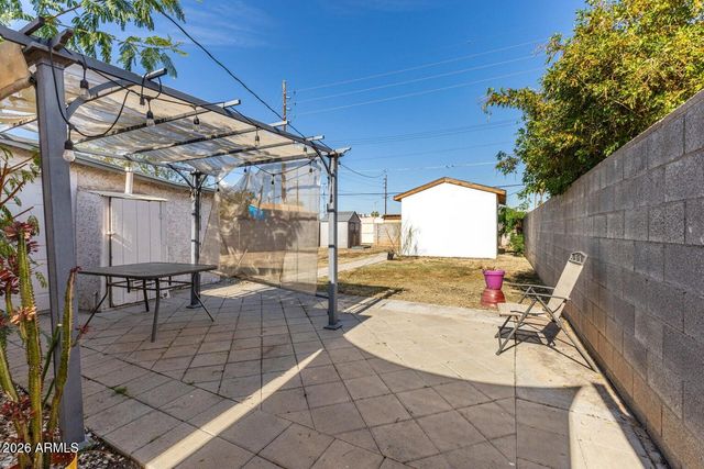 1614 W LYNWOOD Street, Phoenix, AZ 85007