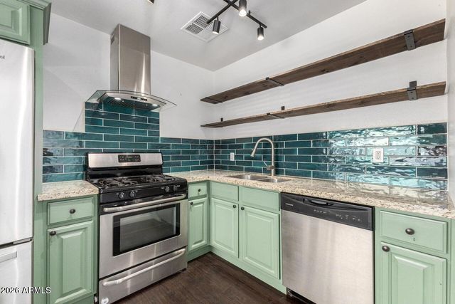1614 W LYNWOOD Street, Phoenix, AZ 85007