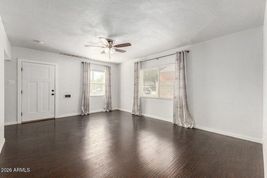 1614 W LYNWOOD Street, Phoenix, AZ 85007 — photo 3