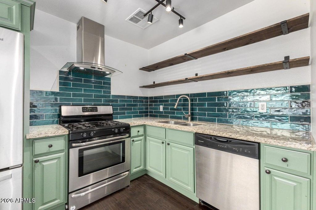 1614 W LYNWOOD Street, Phoenix, AZ 85007 — photo 4