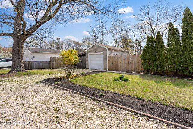 49 Burlington Drive, Brick, NJ 08723