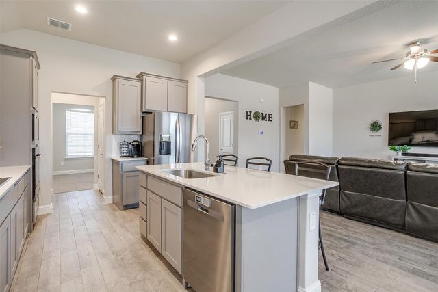 6025 Kansas Trail, Midlothian, TX 76065