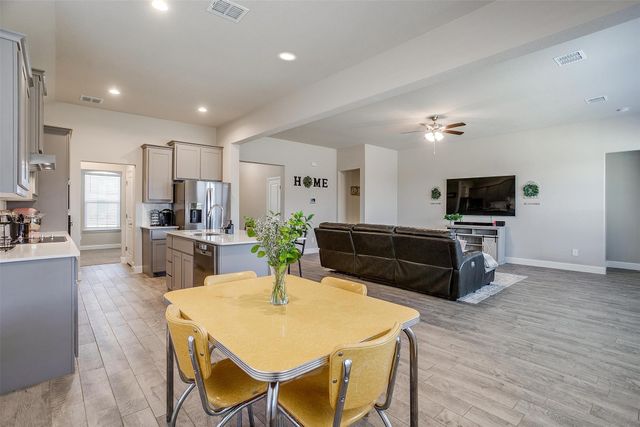 6025 Kansas Trail, Midlothian, TX 76065