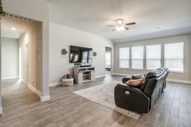 6025 Kansas Trail, Midlothian, TX 76065