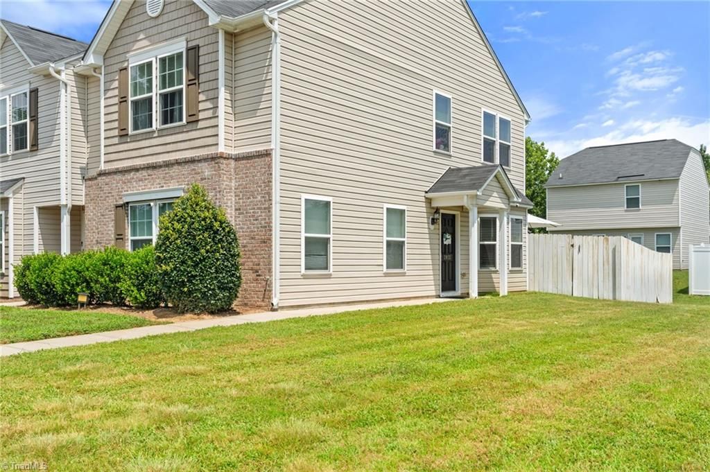 3933 Village Park Court, Winston-salem, NC 27127