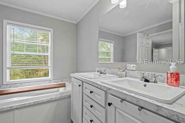 14 Palm Point Rd, Beaufort, SC 29907