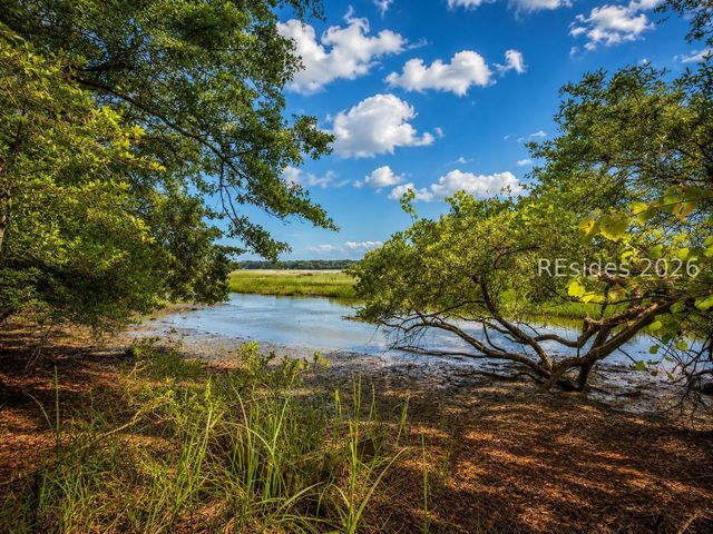 14 Palm Point Rd, Beaufort, SC 29907