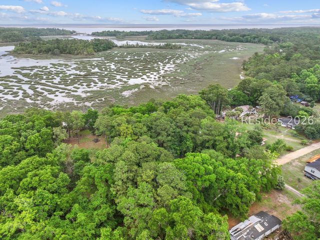 14 Palm Point Rd, Beaufort, SC 29907
