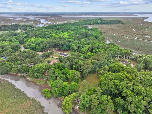 14 Palm Point Rd, Beaufort, SC 29907