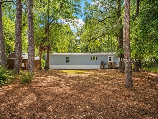14 Palm Point Rd, Beaufort, SC 29907