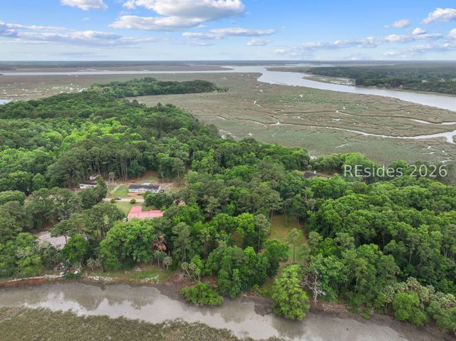14 Palm Point Rd, Beaufort, SC 29907