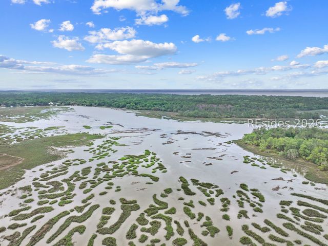 14 Palm Point Rd, Beaufort, SC 29907