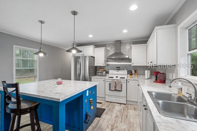 14 Palm Point Rd, Beaufort, SC 29907