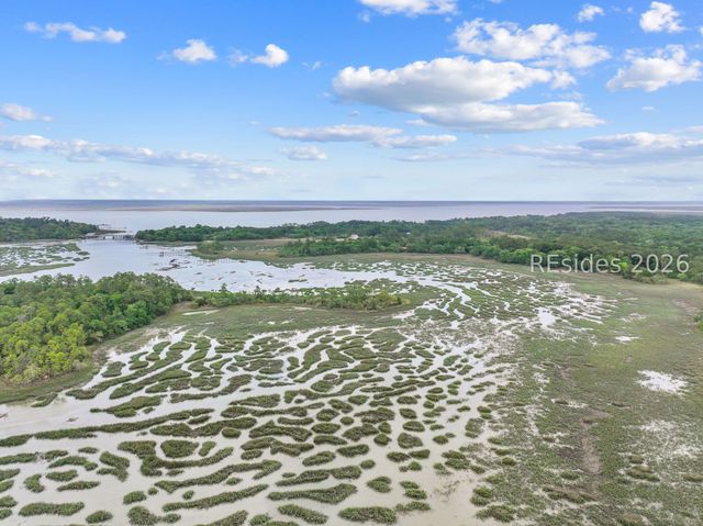 14 Palm Point Rd, Beaufort, SC 29907