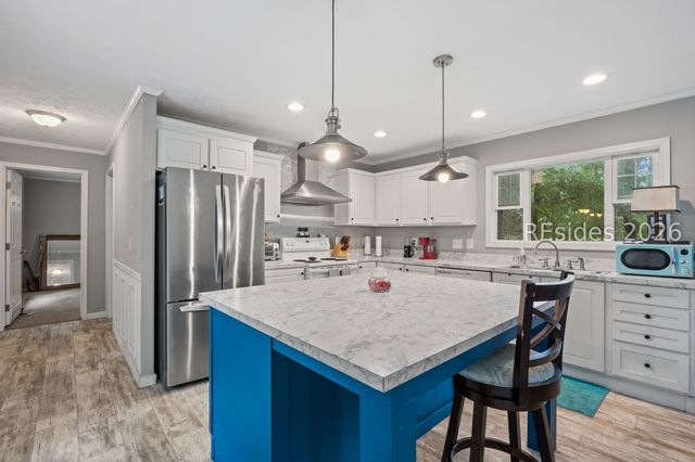 14 Palm Point Rd, Beaufort, SC 29907