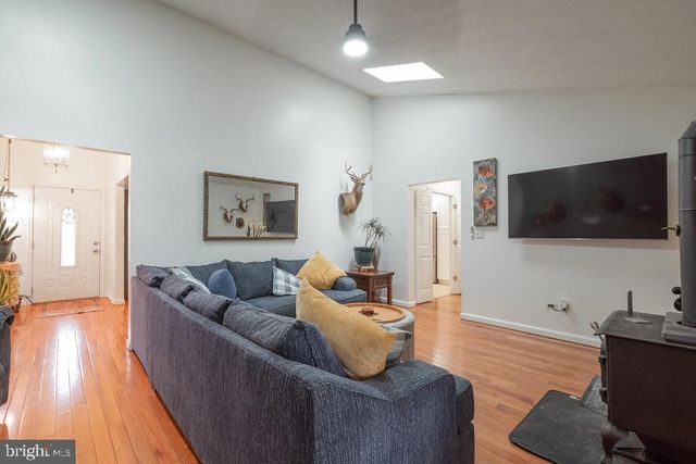 203 BLUNDONS RD, Heathsville, VA 22473