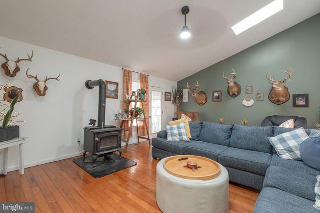 203 BLUNDONS RD, Heathsville, VA 22473