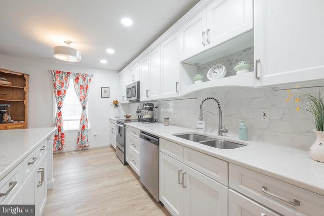 203 BLUNDONS RD, Heathsville, VA 22473