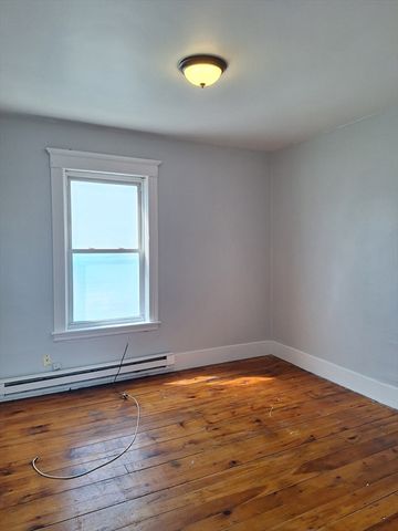 246 Millbury St, Worcester, MA 01610