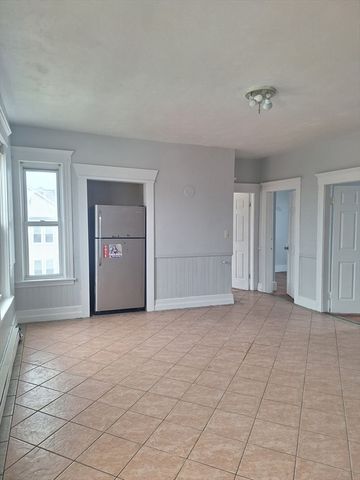 246 Millbury St, Worcester, MA 01610