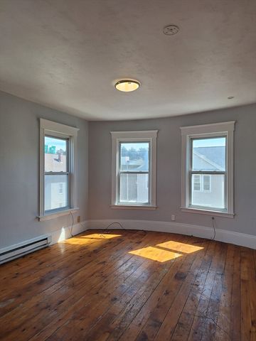246 Millbury St, Worcester, MA 01610