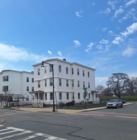246 Millbury St, Worcester, MA 01610