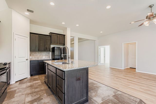 99 Eden Hollow Lane, Richmond, TX 77406