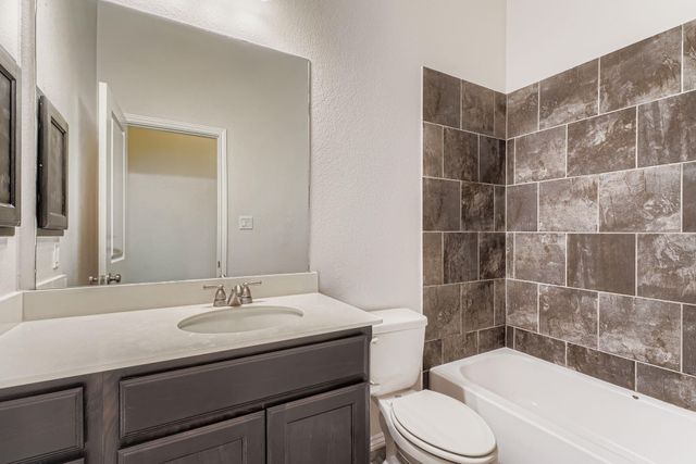 99 Eden Hollow Lane, Richmond, TX 77406