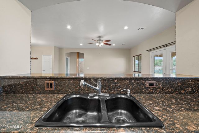 4212 S HACKBERRY Drive, Sierra Vista, AZ 85650